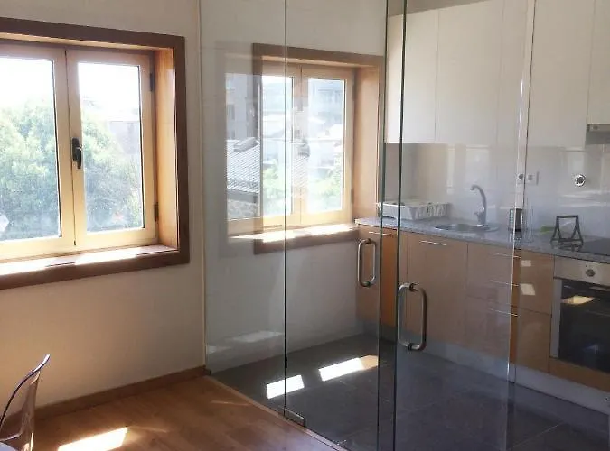 Tomas Flat Порту